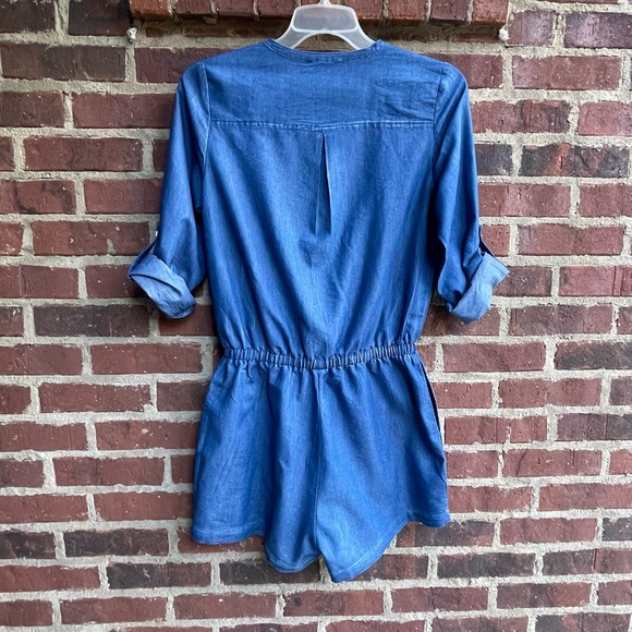 Very J Blue Lightweight Denim Jean Romper Size Small - Picture 9 of 13